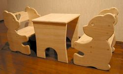 Children Table With Bear Bench Free CDR
